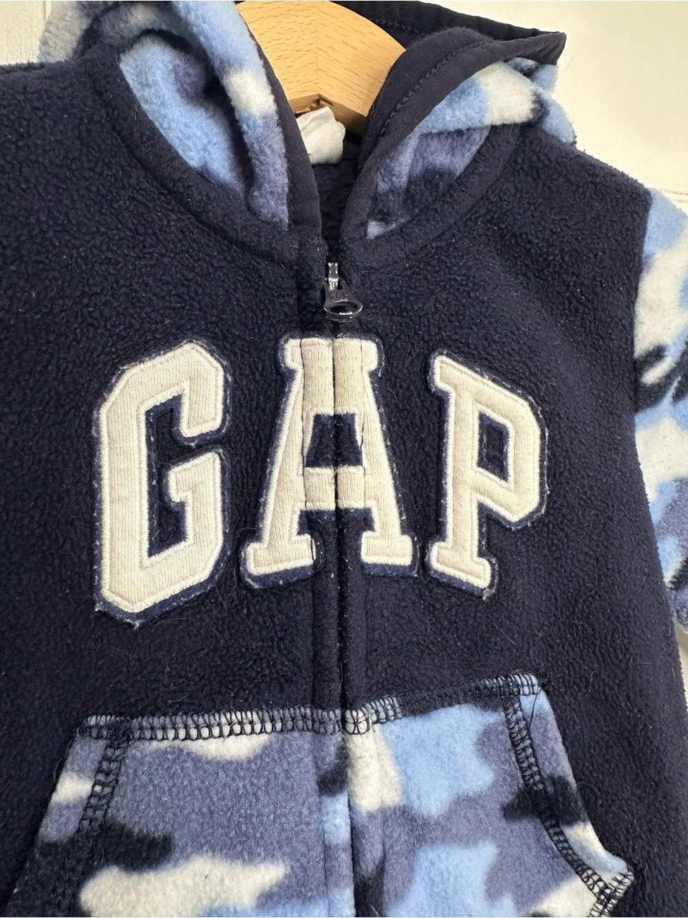GAP camo colorblock